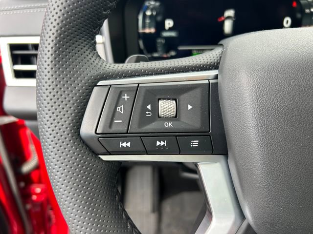 Used 2025 Mitsubishi Outlander SE AWD/4WD image 22