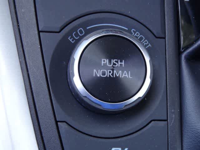 Certified 2025 Toyota RAV4 XLE AWD/4WD image 28