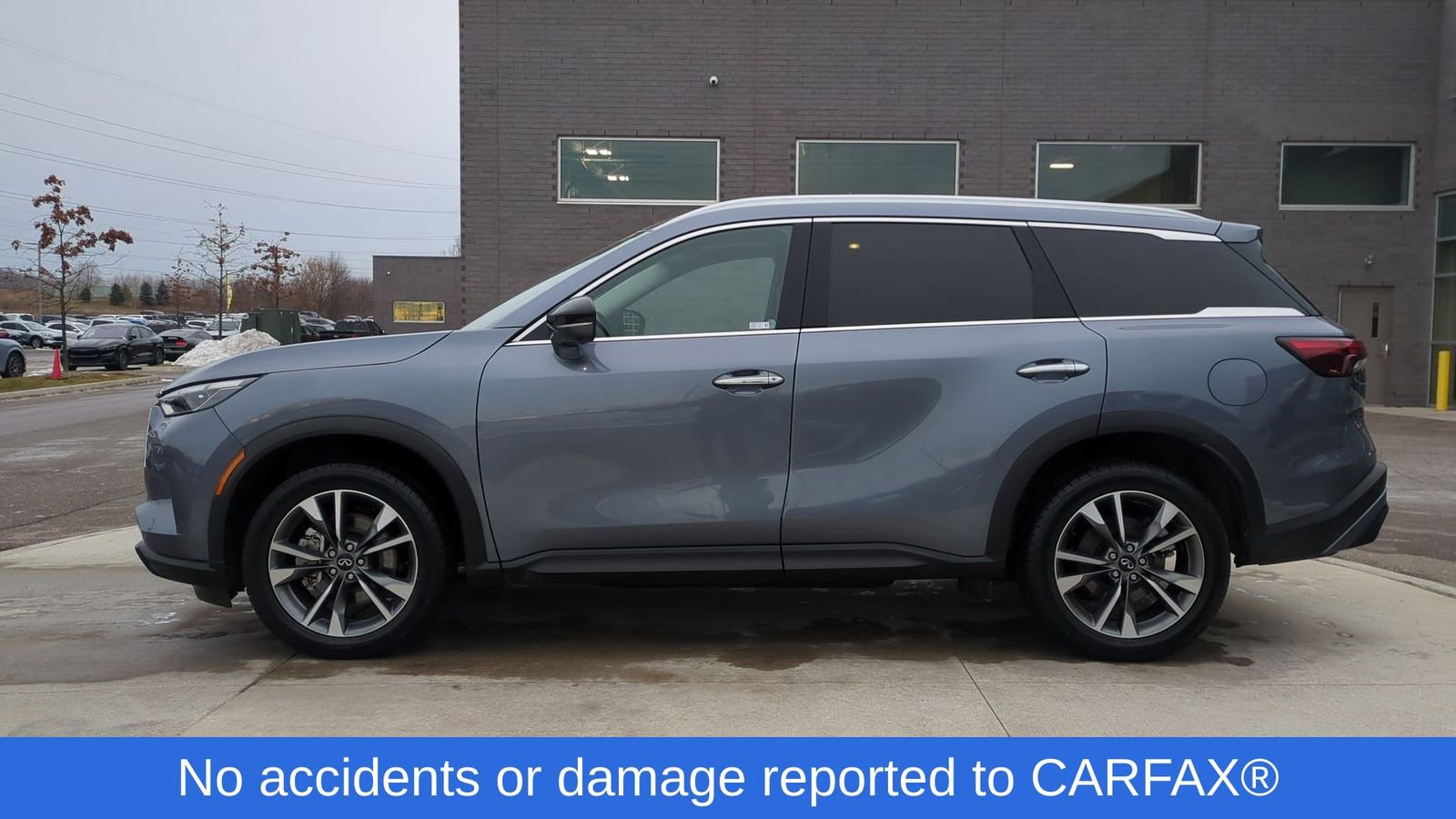 Used 2023 INFINITI QX60 Luxe image 2