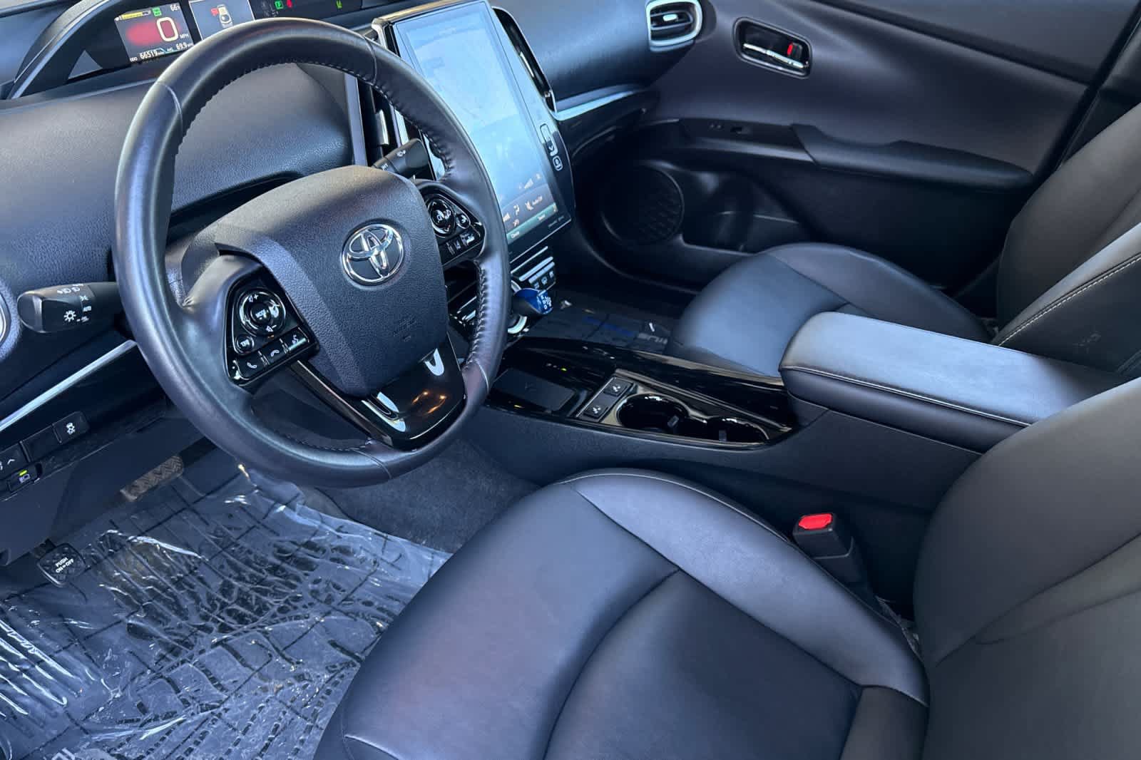 Used 2020 Toyota Prius Prime XLE FWD image 11