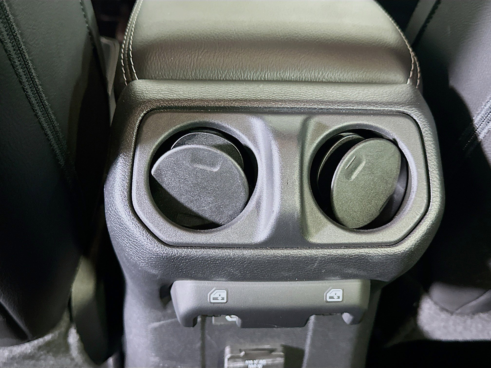 Used 2023 Jeep Wrangler Sahara w/ Cold Weather Group image 28