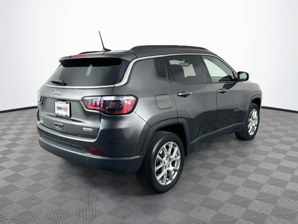 Used 2023 Jeep Compass Latitude AWD/4WD image 9