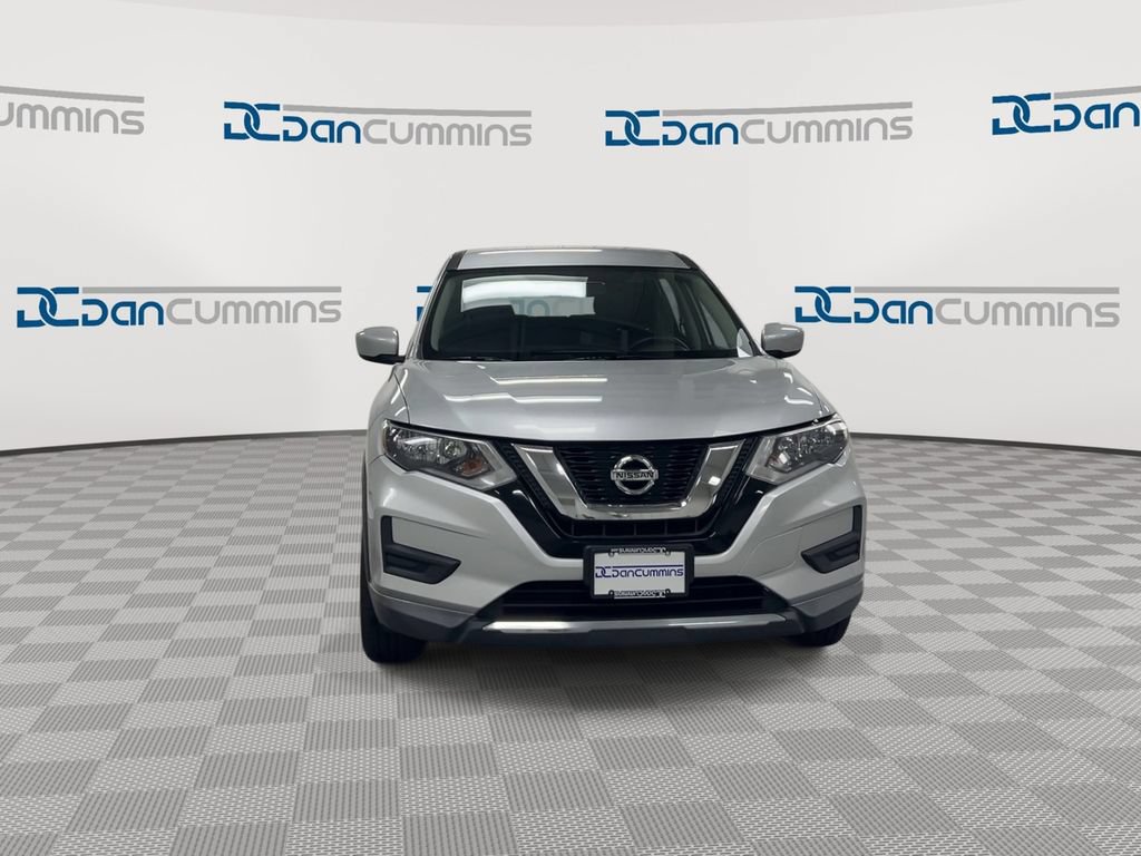 Used 2017 Nissan Rogue S AWD/4WD image 3