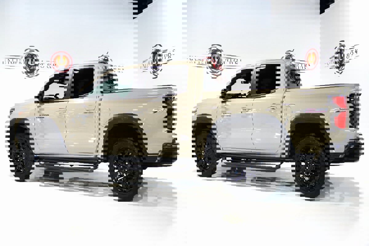 Used 2024 Chevrolet Colorado Z71 w/ Z71 Convenience Package 2 image 33