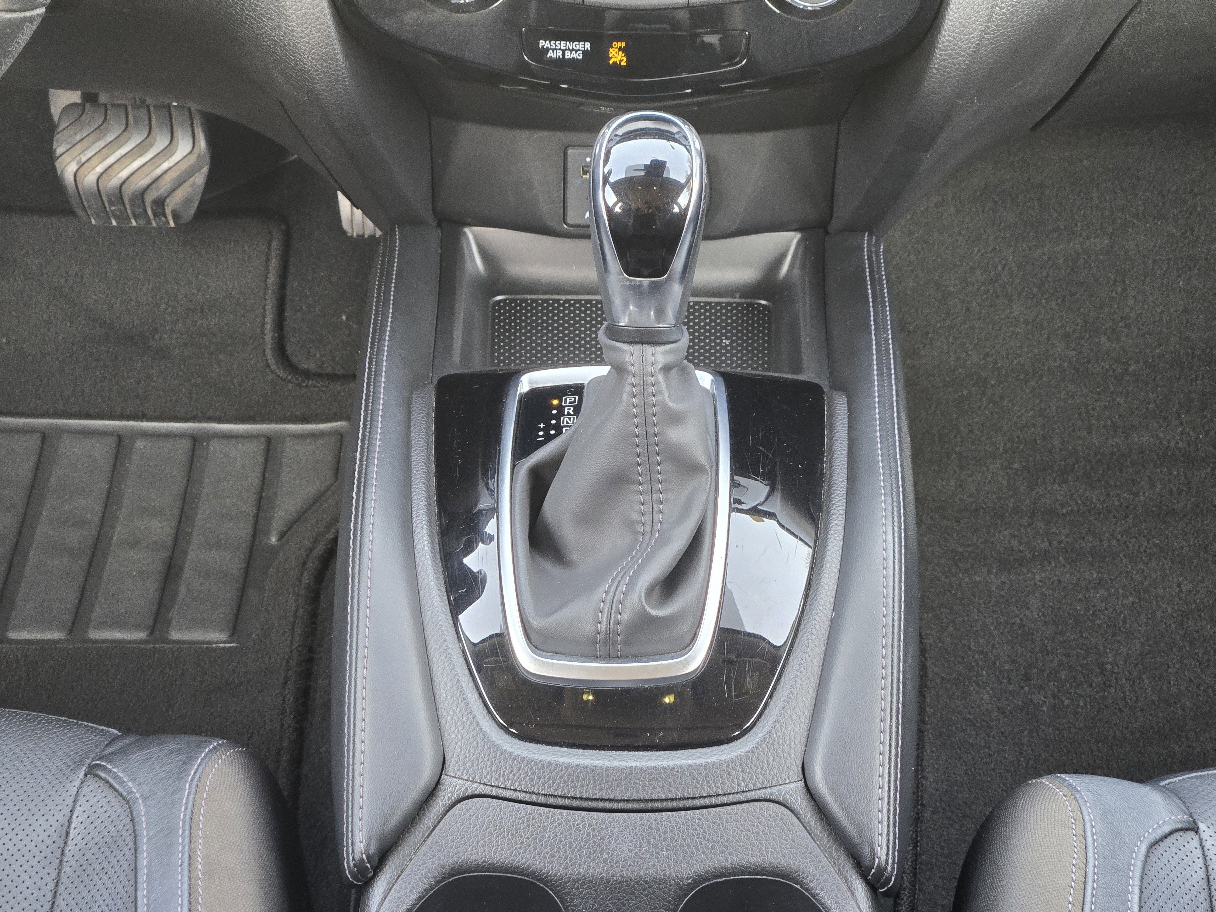 Used 2018 Nissan Rogue Sport SL w/ SL Premium Package image 23