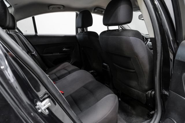 Used 2015 Chevrolet Cruze LT FWD image 34