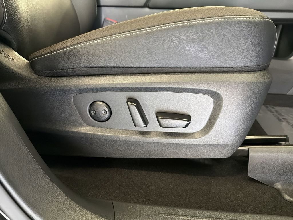 Certified 2024 Nissan Pathfinder SL image 23