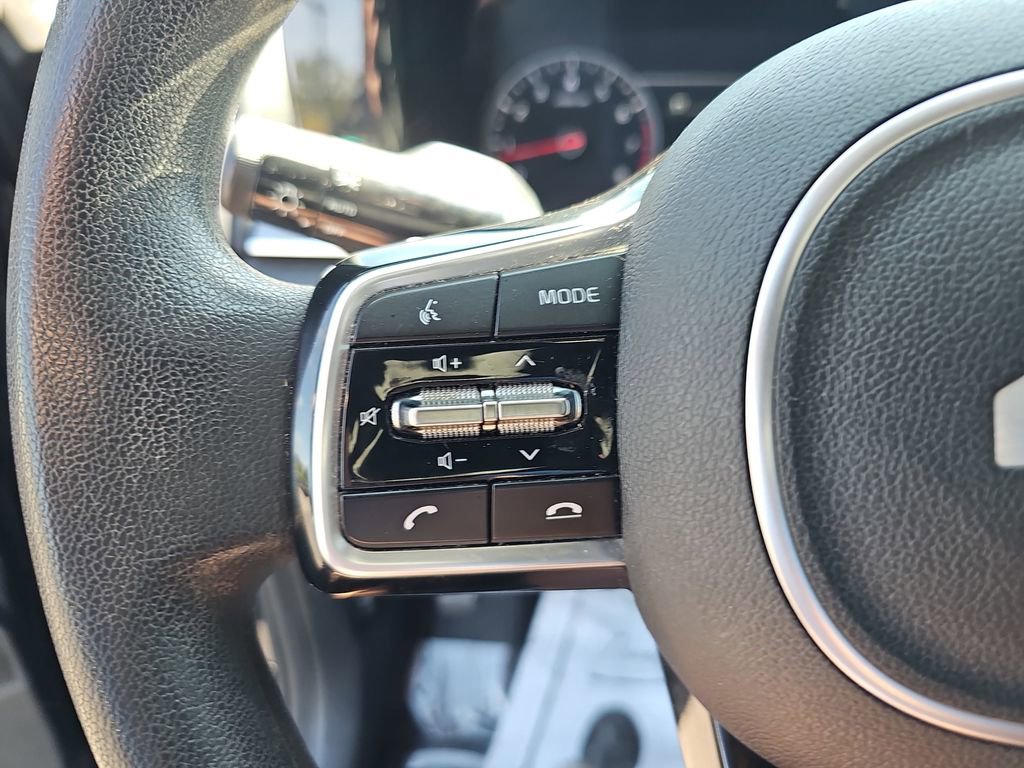 Used 2022 Kia Sorento LX FWD image 21