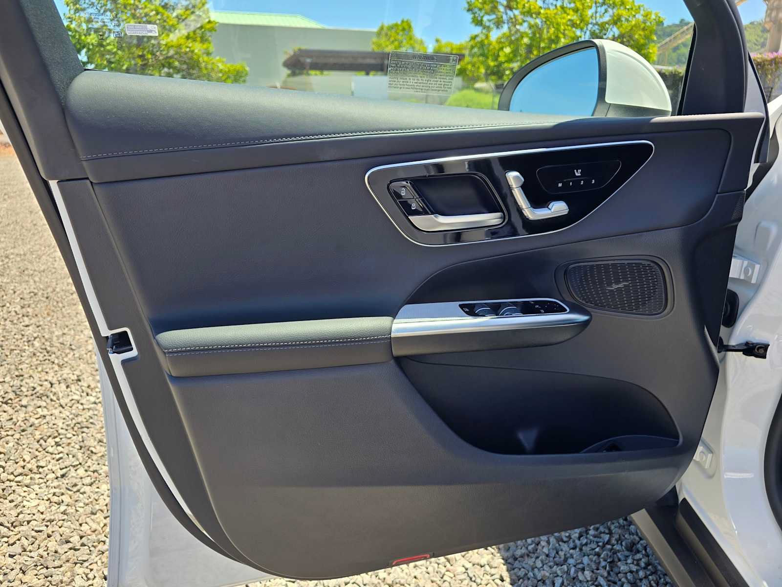 Used 2025 Mercedes-Benz GLC 300 image 19
