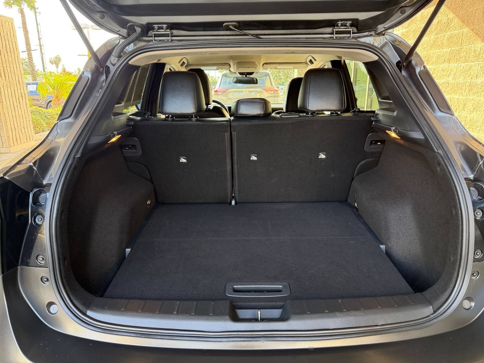 Used 2026 Nissan Kicks SR FWD image 28