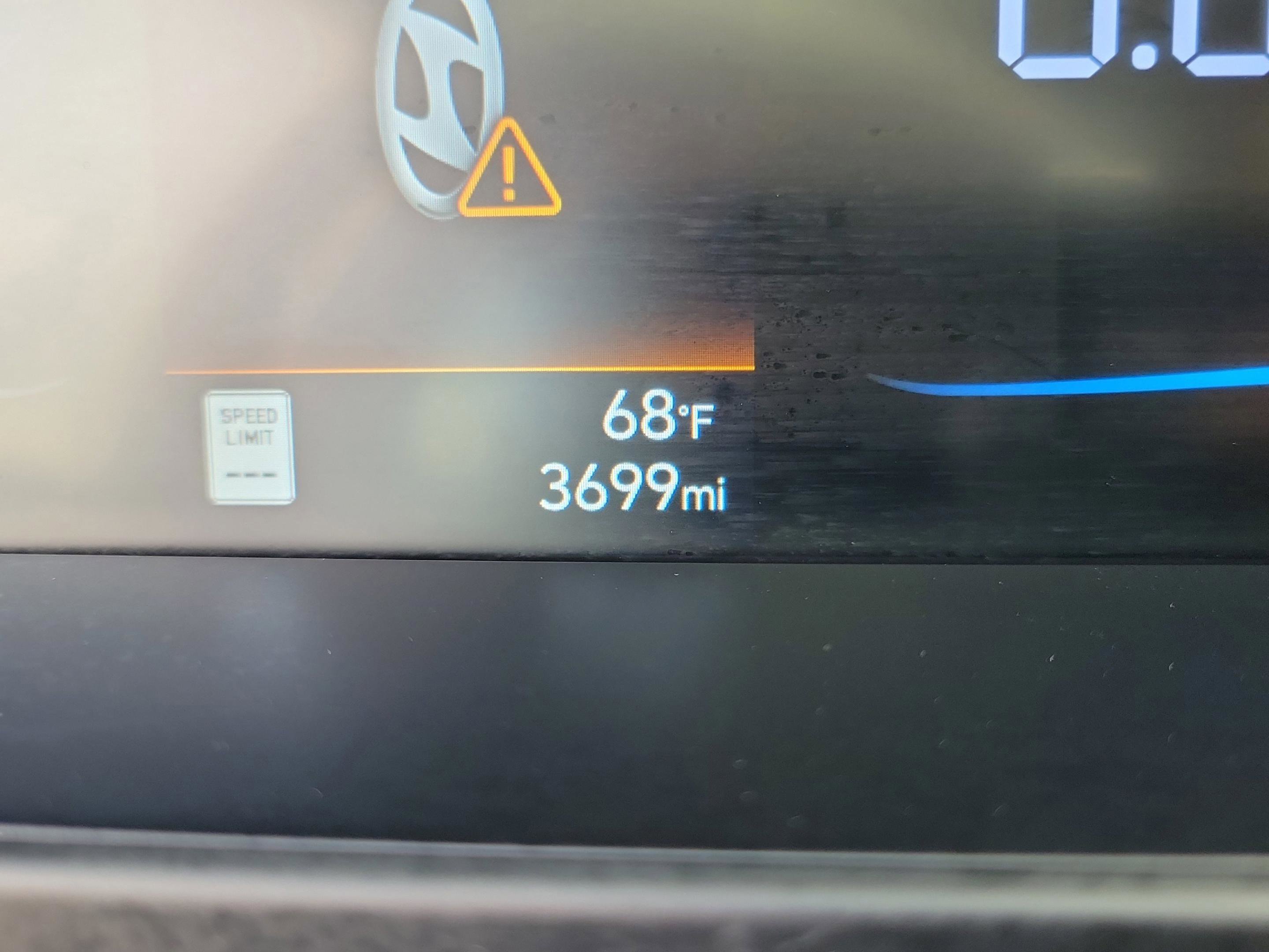 Certified 2025 Hyundai Elantra Sport image 23