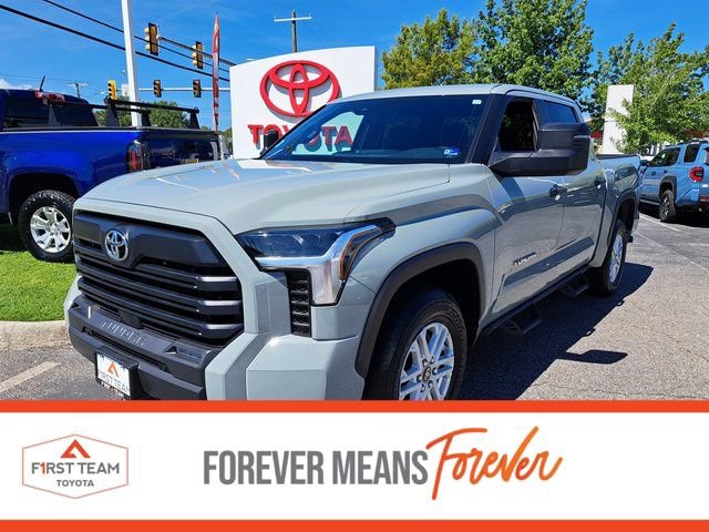 Used 2026 Toyota Tundra SR5 w/ SR5 Convenience Package AWD/4WD image 1