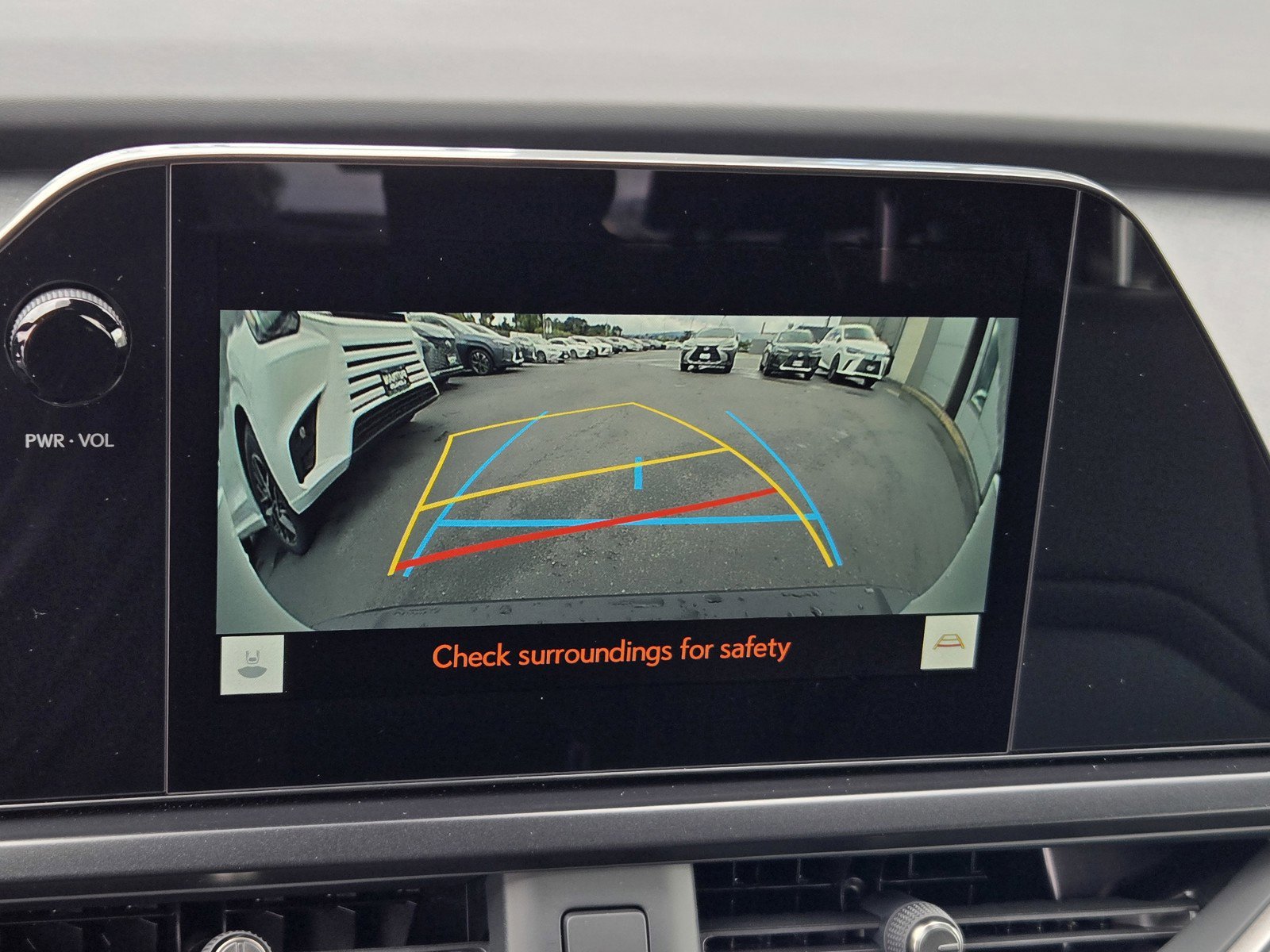 Certified 2025 Lexus UX 300h FWD w/ Accessory Package (Z2) image 18