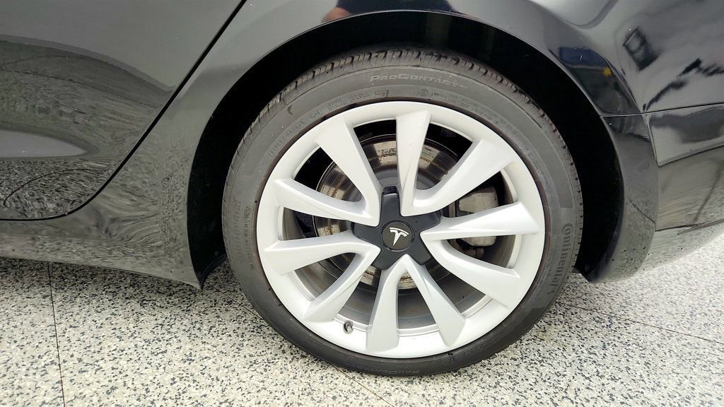 Used 2018 Tesla Model 3 Mid Range image 9