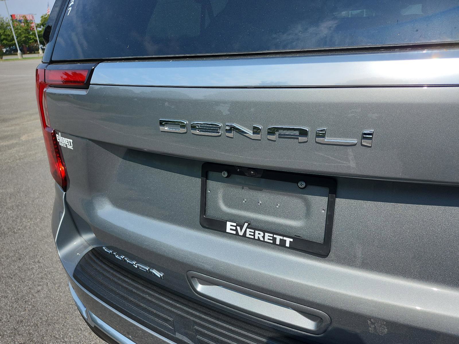 New 2026 GMC Yukon XL Denali w/ Sun & Power Step Package image 4