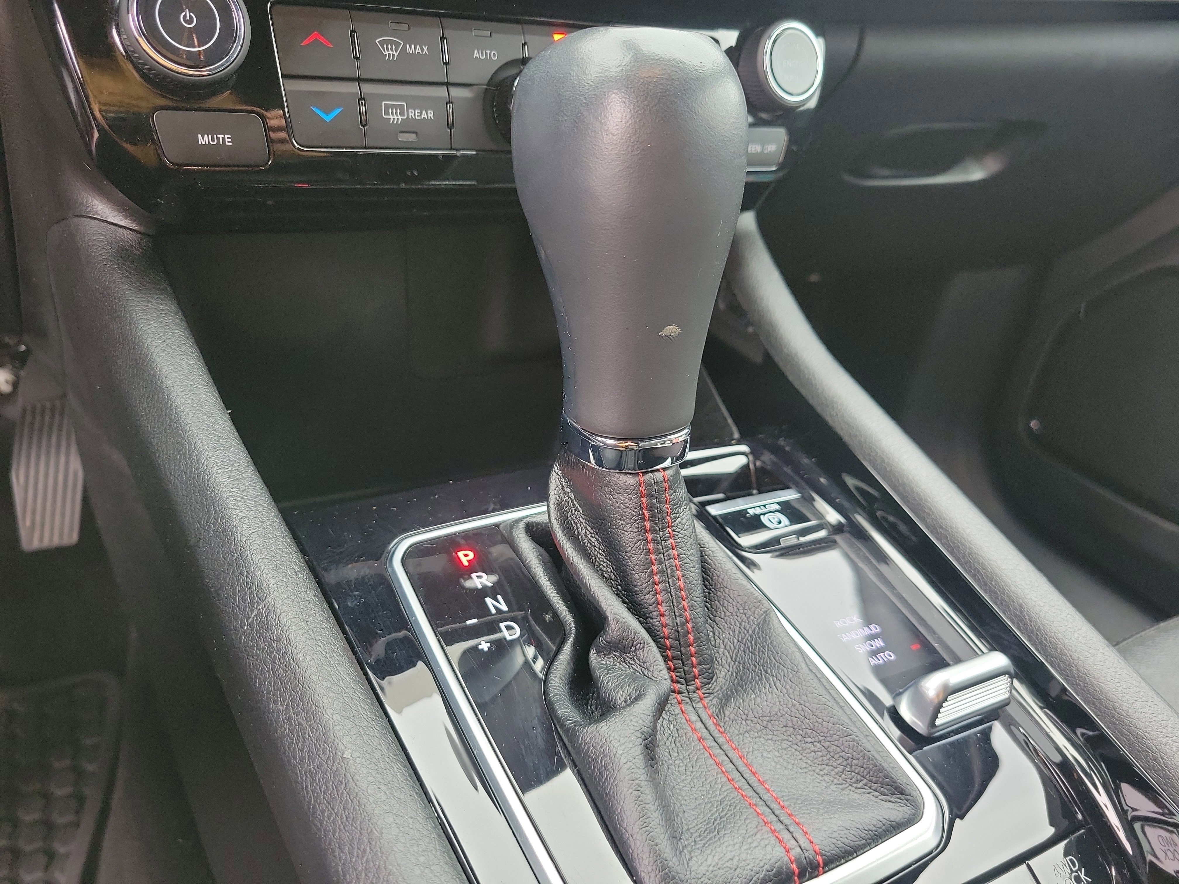 Used 2023 Jeep Compass Trailhawk image 32