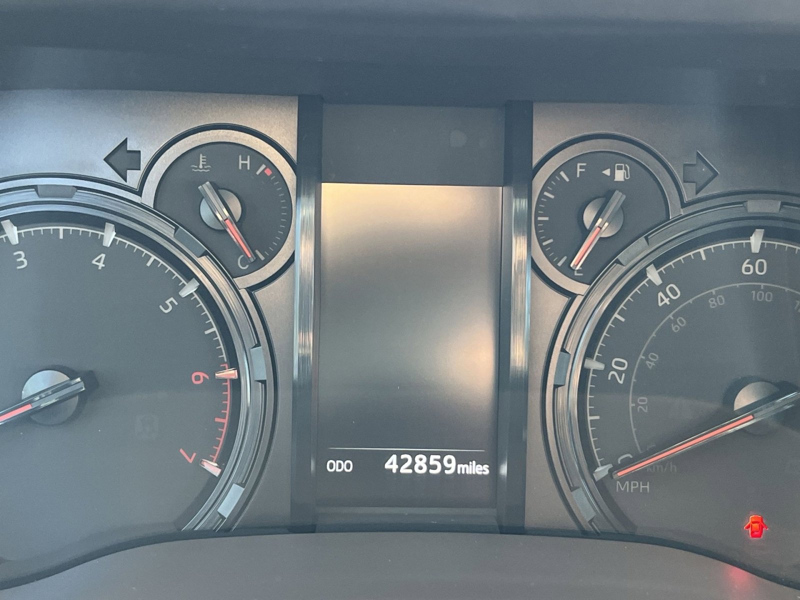 Used 2024 Toyota 4Runner SR5 image 15