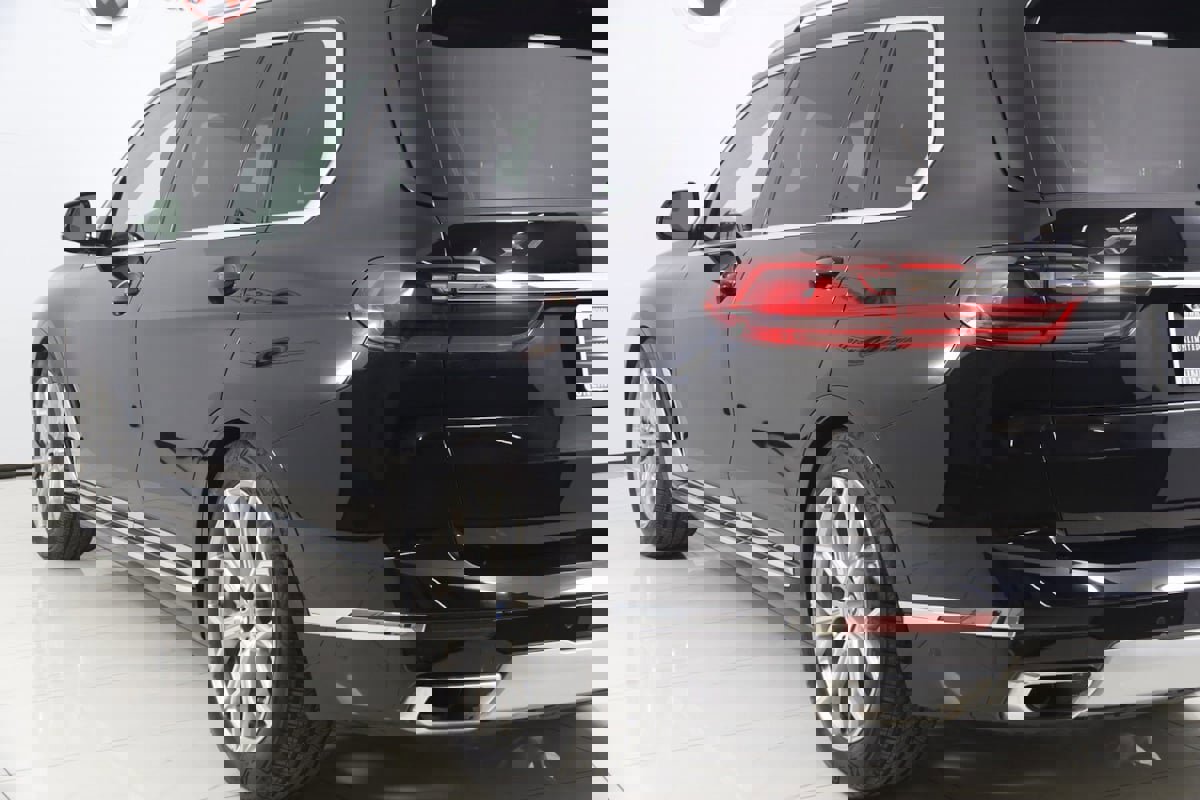 Used 2022 BMW X7 xDrive40i w/ Premium Package image 27