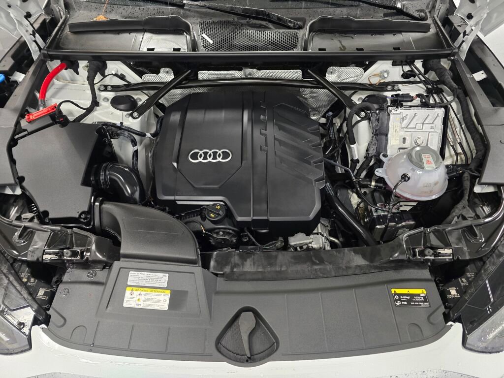 Certified 2025 Audi Q5 2.0T Premium Plus image 10