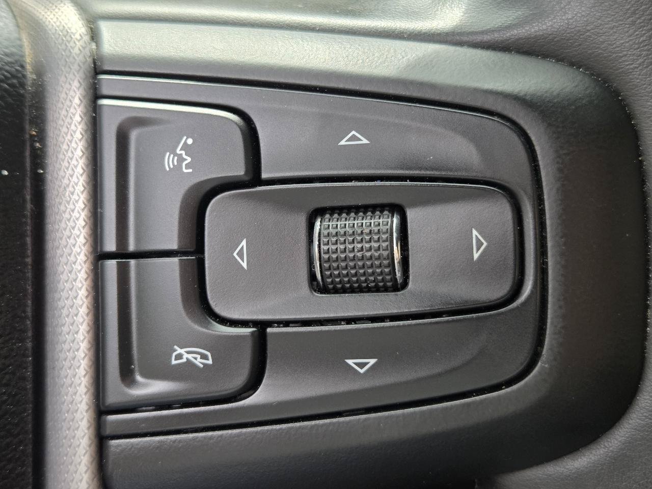 Used 2023 GMC Yukon Denali w/ Max Trailering Package AWD/4WD image 30