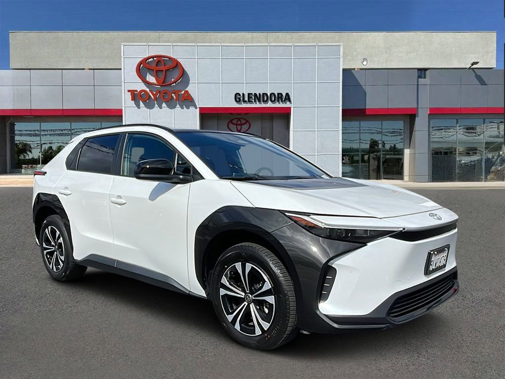 Certified 2024 Toyota bZ4X FWD image 1