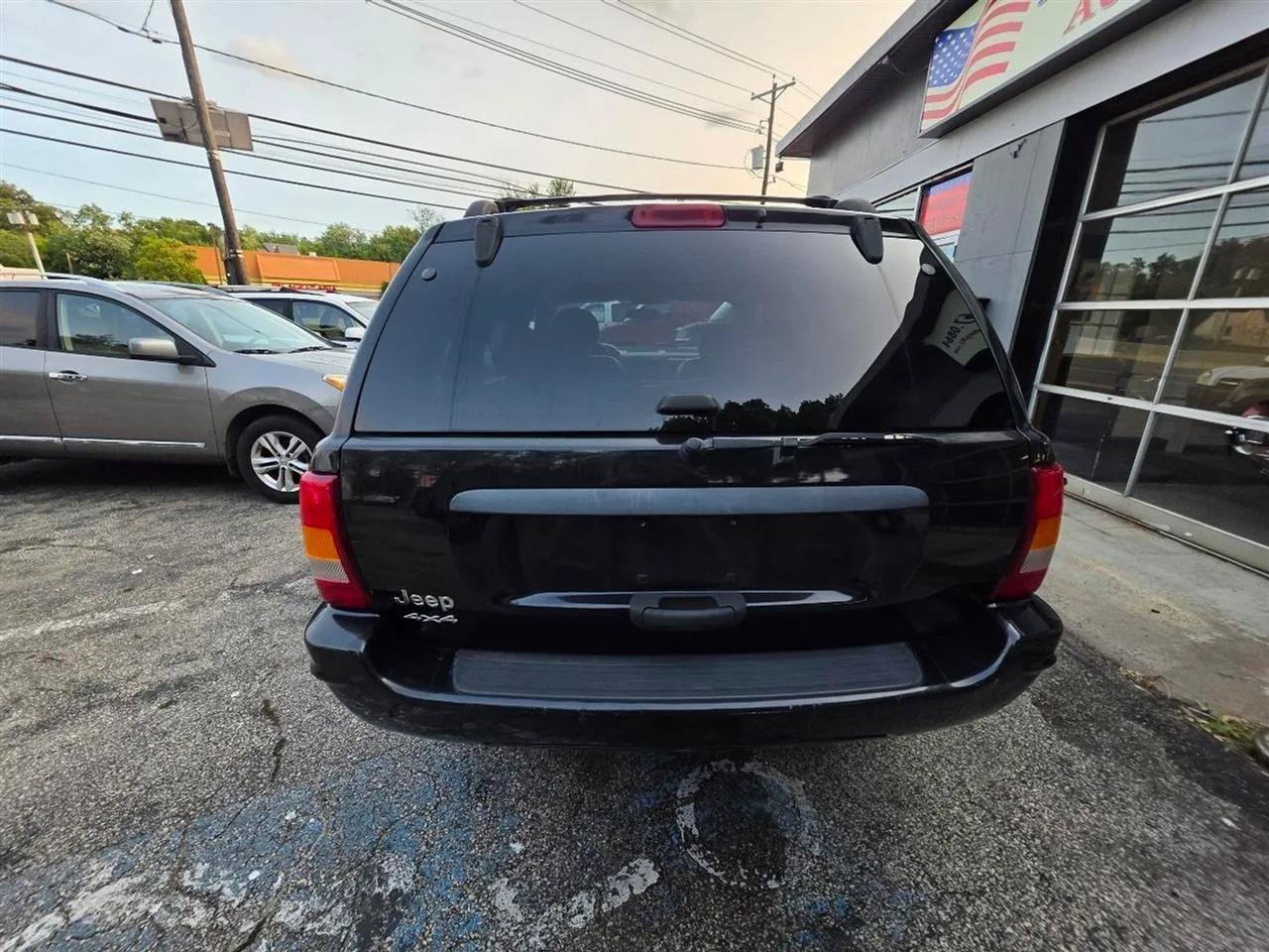 Used 2004 Jeep Grand Cherokee Laredo AWD/4WD image 5