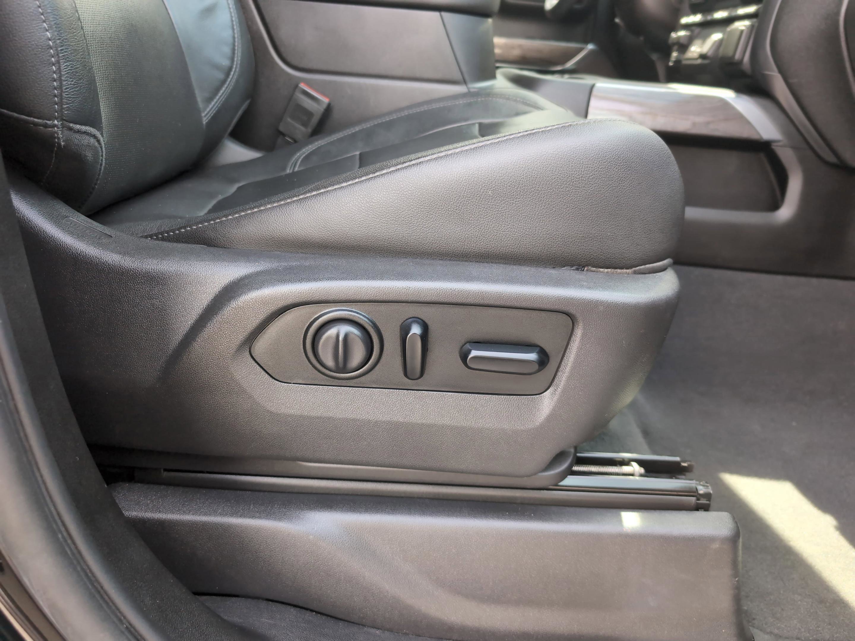 Used 2019 Chevrolet Silverado 1500 LTZ w/ LTZ Plus Package image 25