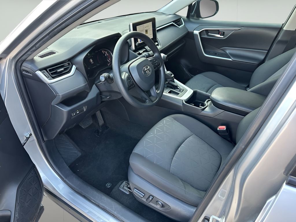 Used 2023 Toyota RAV4 XLE image 10