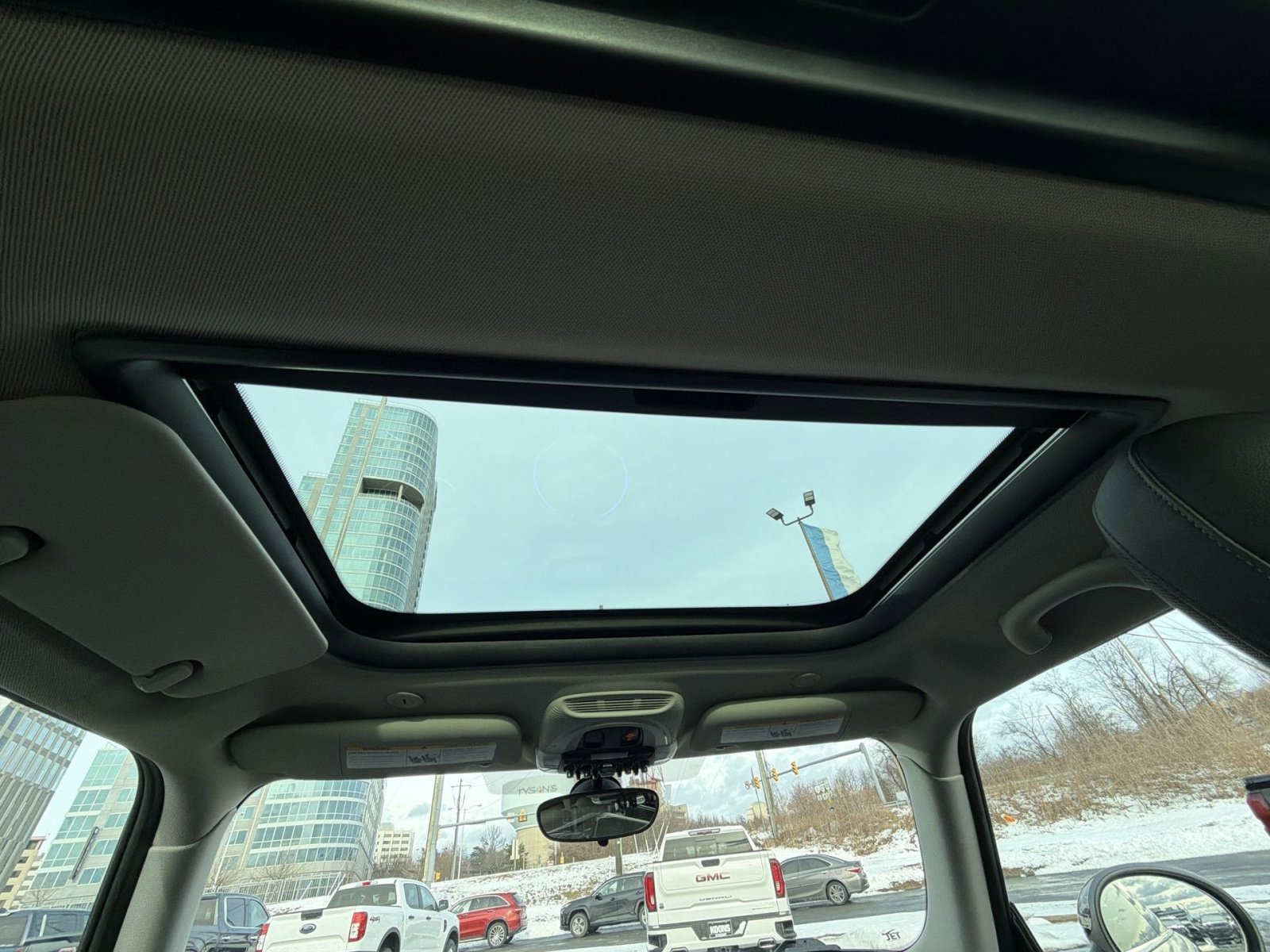 Used 2014 MINI Cooper 2-Door Hardtop image 22