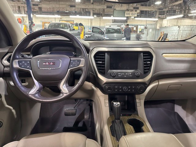 Used 2019 GMC Acadia Denali w/ Technology Package FWD image 7