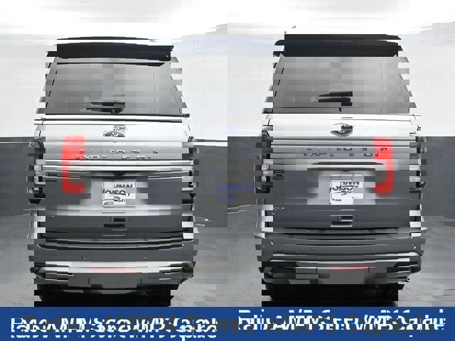 Used 2024 Ford Expedition XLT AWD/4WD image 10