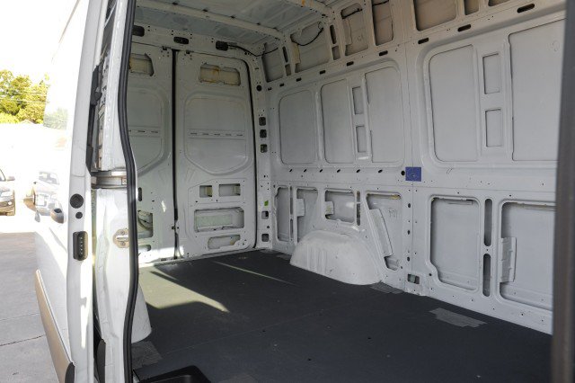 Used 2020 Mercedes-Benz Sprinter 2500 image 34