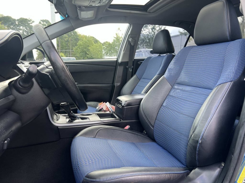 Used 2016 Toyota Camry SE FWD image 19