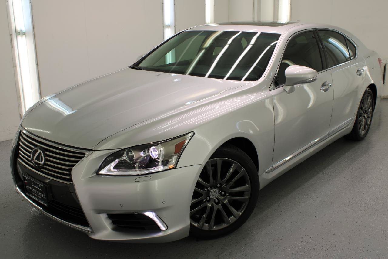 Used 2016 Lexus LS 460 w/ Comfort Package RWD image 27