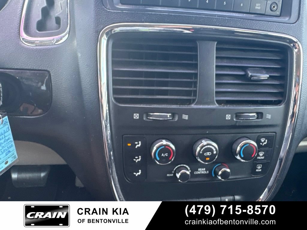 Used 2012 Dodge Grand Caravan SXT FWD image 22