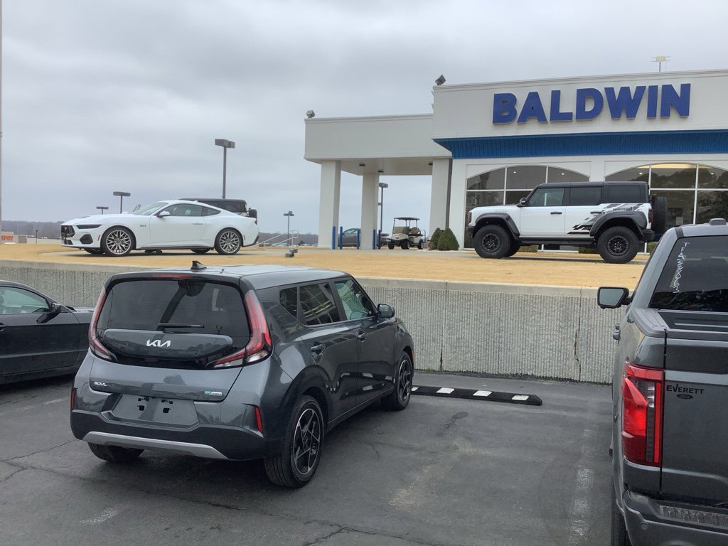 Used 2024 Kia Soul EX image 7