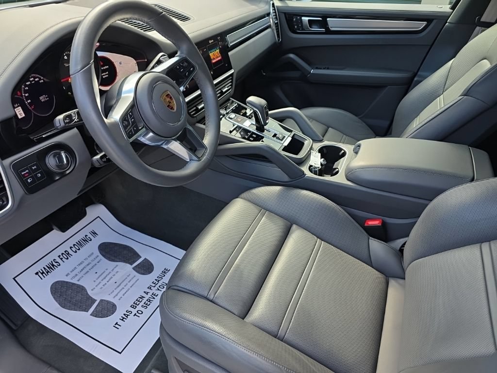 Used 2023 Porsche Cayenne Platinum Edition AWD/4WD image 11