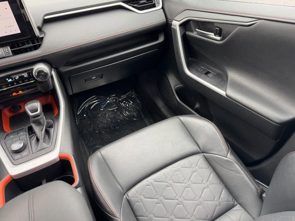 Used 2024 Toyota RAV4 Adventure image 15