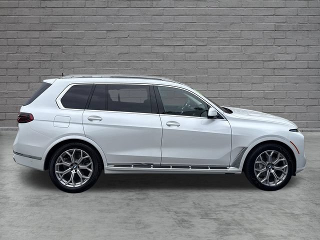 Used 2026 BMW X7 xDrive40i AWD/4WD image 8