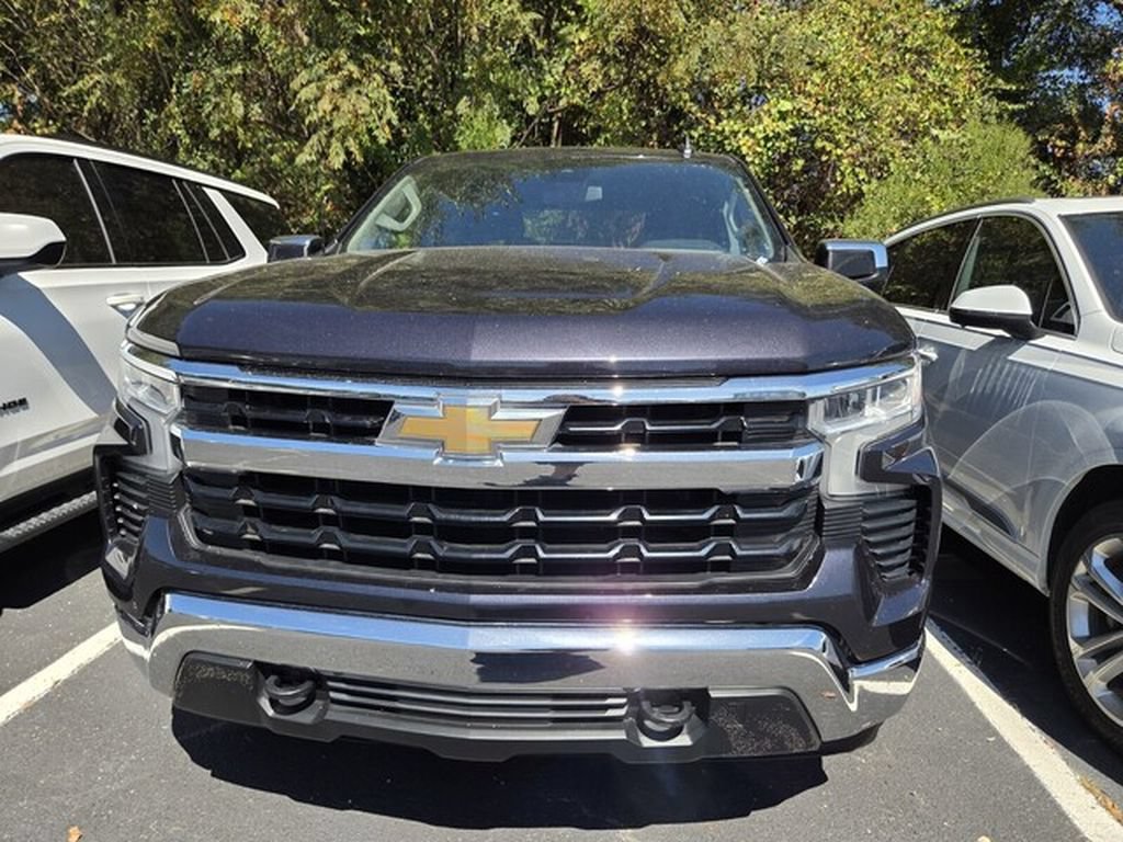 Used 2023 Chevrolet Silverado 1500 LT AWD/4WD image 3
