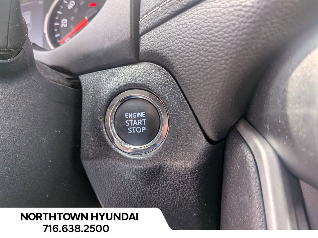 Used 2022 Toyota RAV4 XLE w/ Convenience Package AWD/4WD image 19