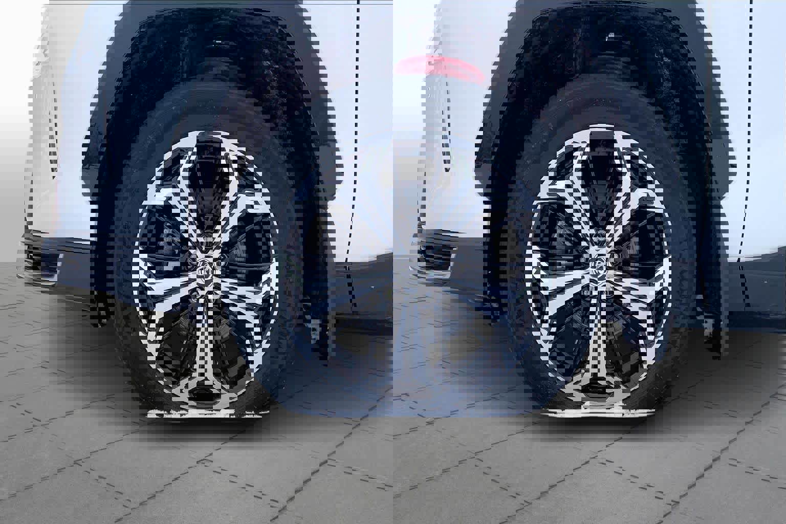 Used 2021 Toyota RAV4 XSE w/ Premium Package image 11