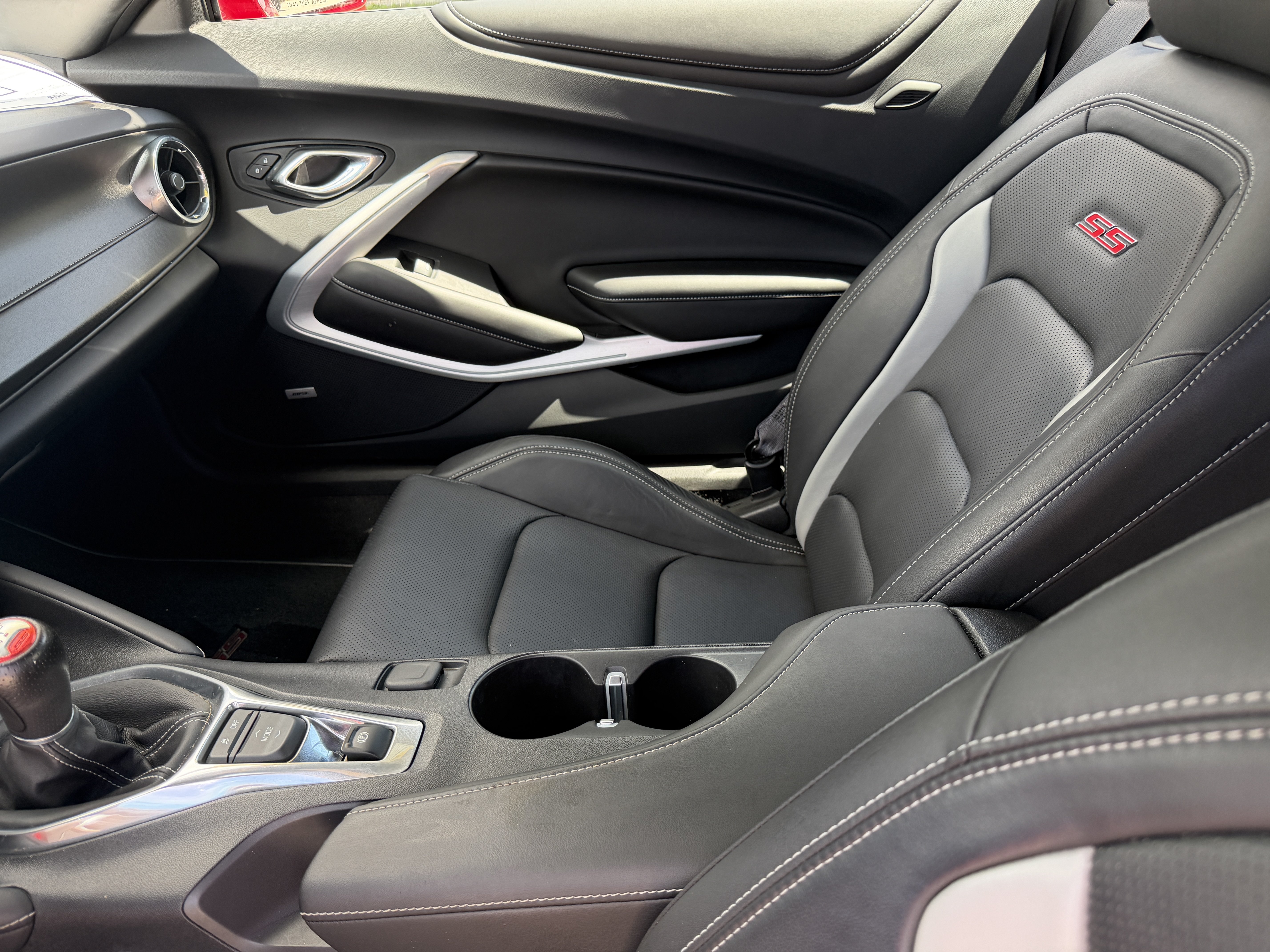 Used 2017 Chevrolet Camaro SS RWD image 14