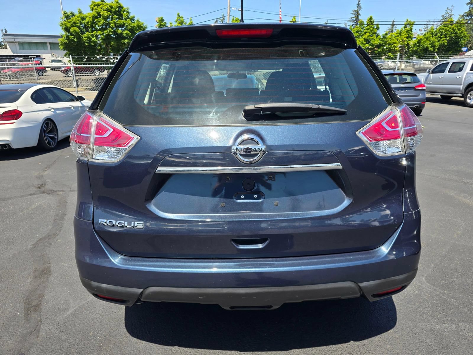 Used 2016 Nissan Rogue S FWD image 4