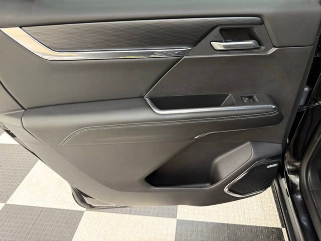 Used 2025 GMC Acadia Elevation image 19