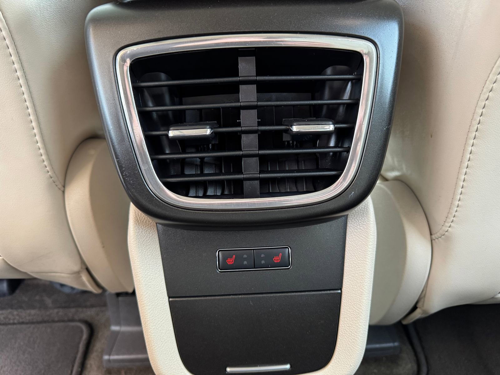 Used 2016 Lincoln MKX Reserve w/ Technology Package AWD/4WD image 18
