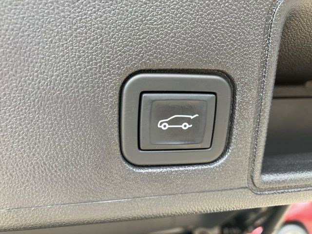 Used 2022 GMC Terrain Denali w/ Black Diamond Edition image 26