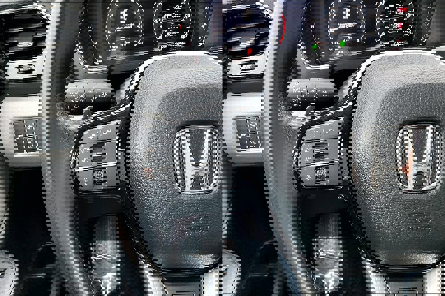 Used 2024 Honda Pilot Elite image 24