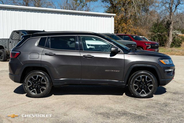 Used 2020 Jeep Compass Trailhawk image 4