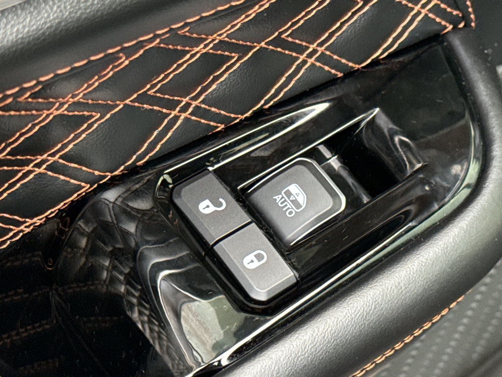 Used 2022 Jeep Grand Cherokee L Summit w/ Advanced Protech Group IV AWD/4WD image 32